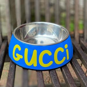 A new bowl for #guccithedog ! Love this colour combo 💛💙
.
.
.
#sydneylocal #porters4pets #porters4petspersonalisedbowls #personaliseddogbowl